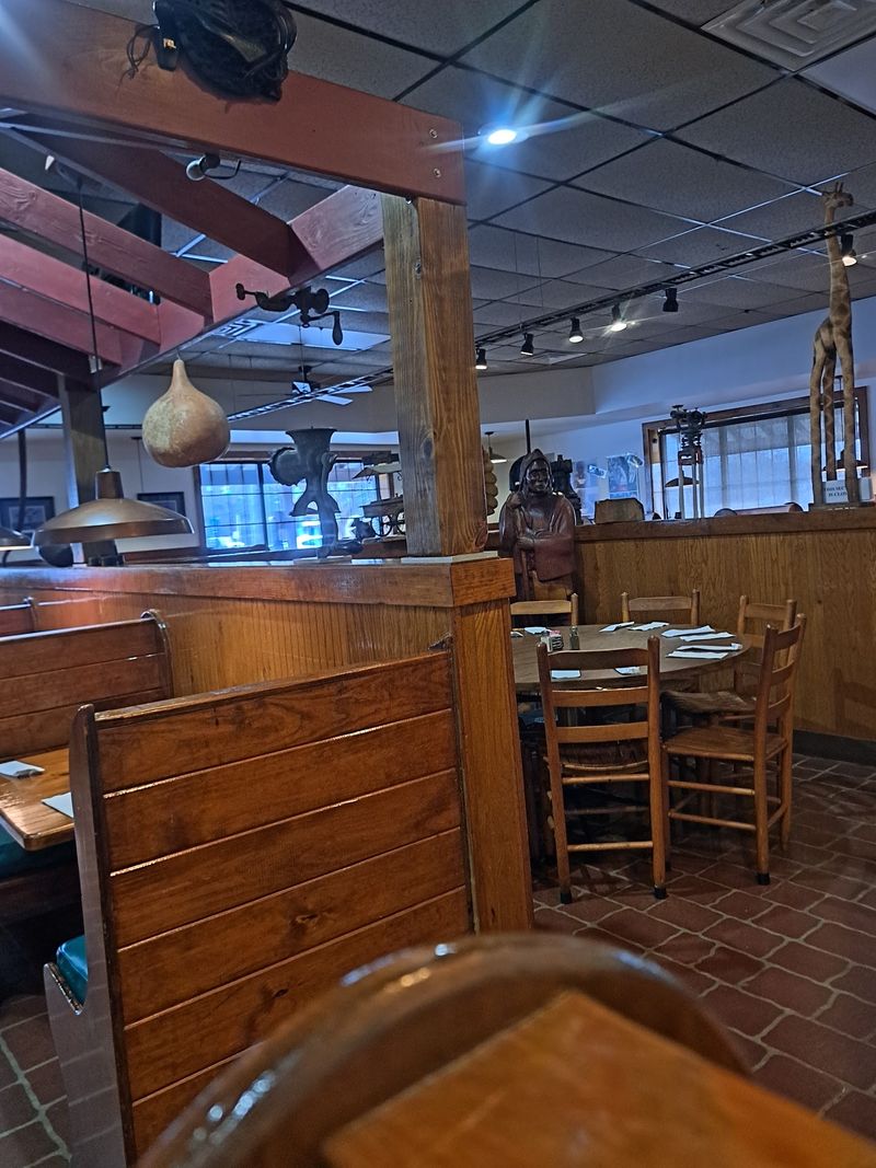 A Cozy Setting Full Of Character A Cozy Setting Full Of Character