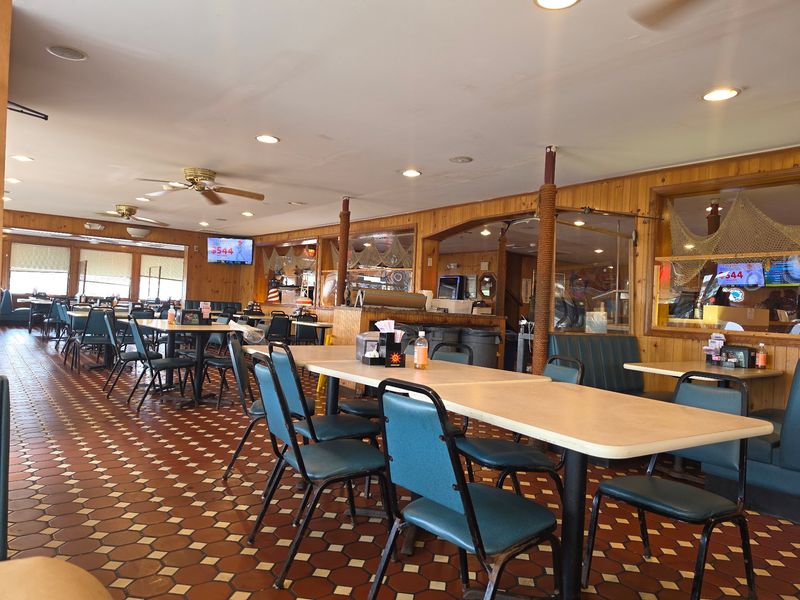 A Crab House That Has Been Steaming Since 1963