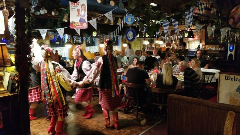 Live Music Weekends That Fill The Room With Energy