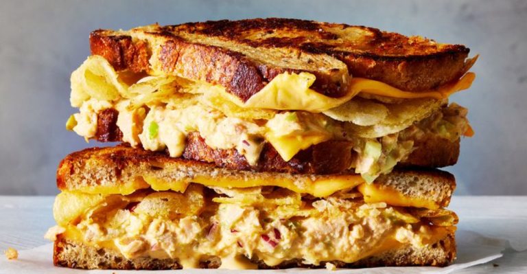 A Definitive Ranking Of The Best Diner Foods To Order That Everyone Agrees On
