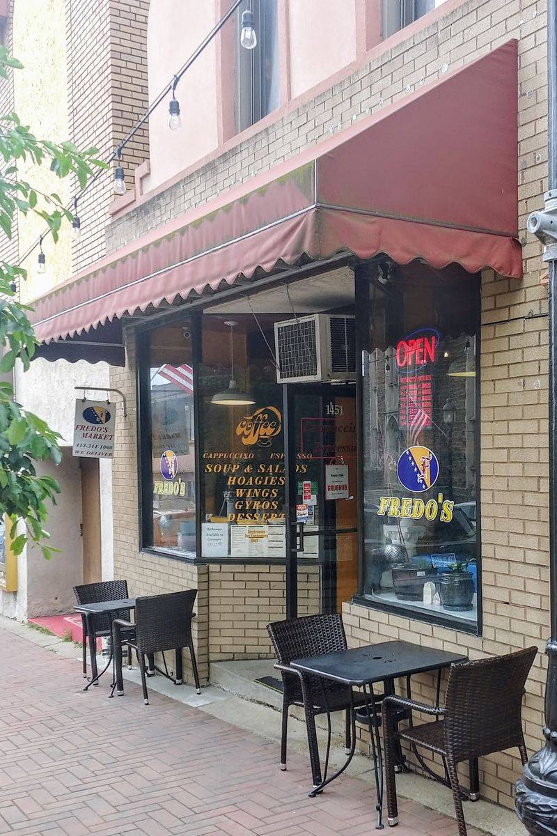 A Deli That Quietly Doubles As A Bosnian Kitchen A Deli That Quietly Doubles As A Bosnian Kitchen