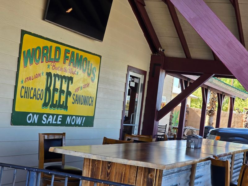 A Desert Oasis With Serious Chicago Roots