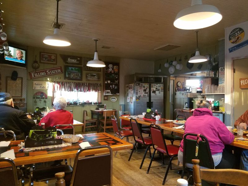 A Diner Rooted in a Prairie Village