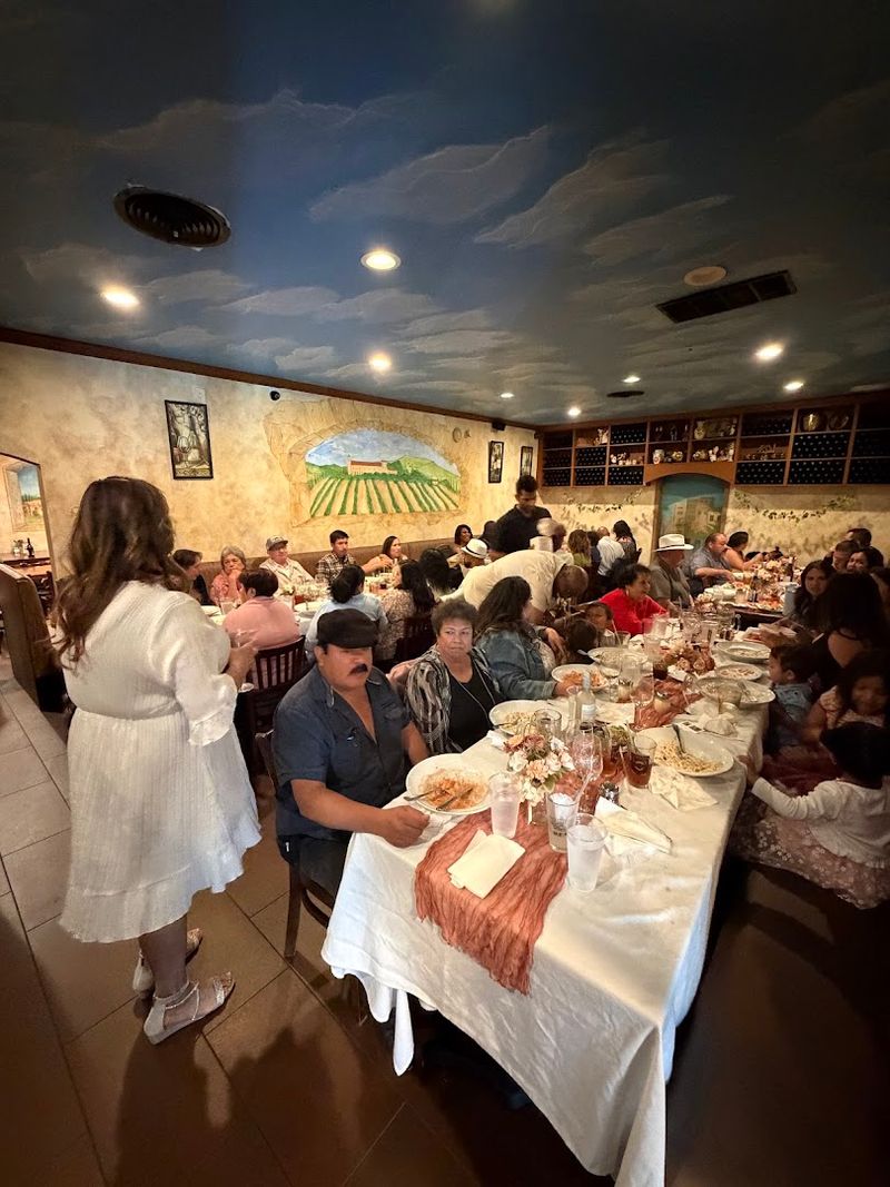 A Dining Atmosphere That Feels Like Coming Home A Dining Atmosphere That Feels Like Coming Home