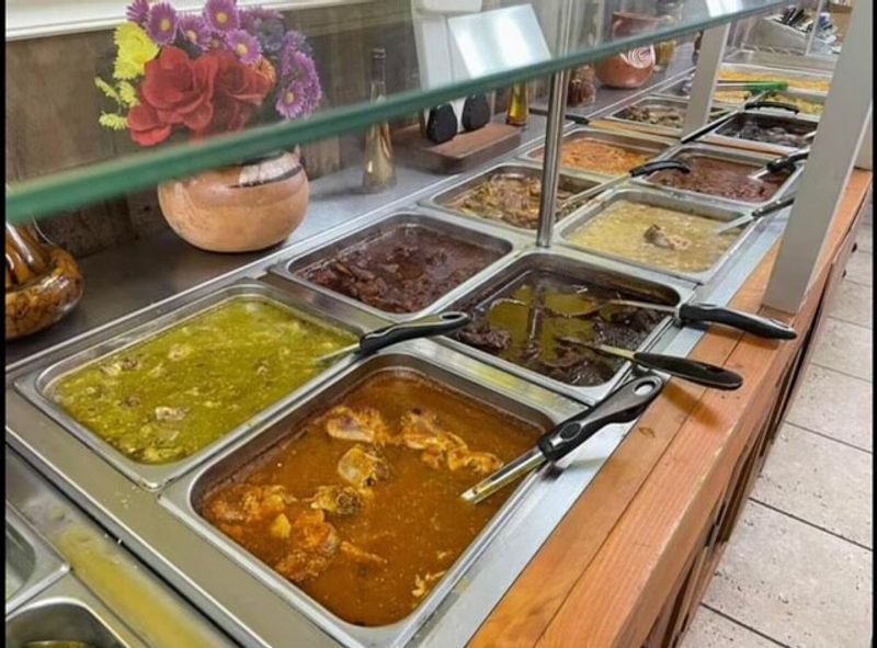 A Dizzying Variety of Guisados A Dizzying Variety of Guisados