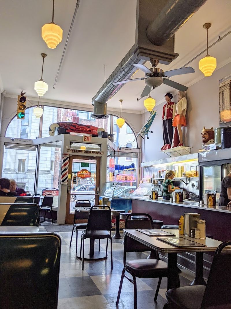 The Retro Atmosphere That Pulls You Back in Time