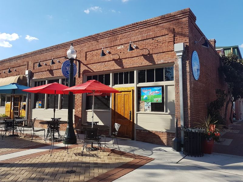 A Downtown That Rewards Slow, Curious Strolling