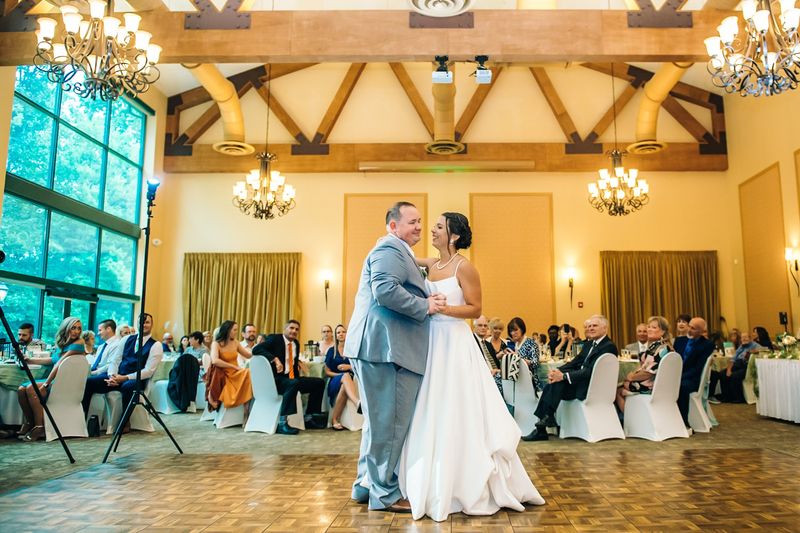 A Dreamy Lakefront Wedding And Event Spot