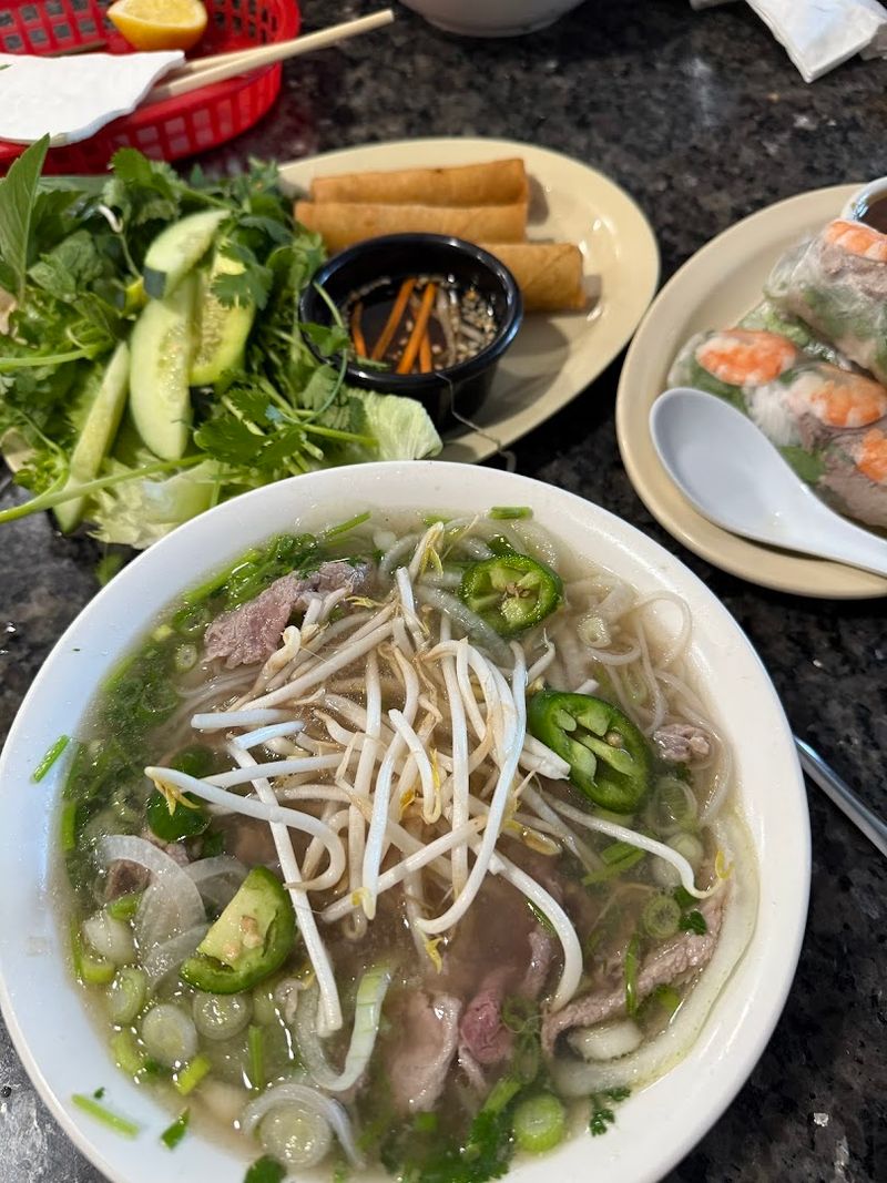 Pho Dac Biet Xe Lua: The Ultimate Combo