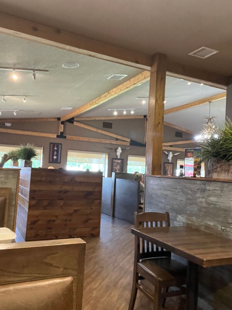 A Family-Friendly Steakhouse With Character A Family-Friendly Steakhouse With Character