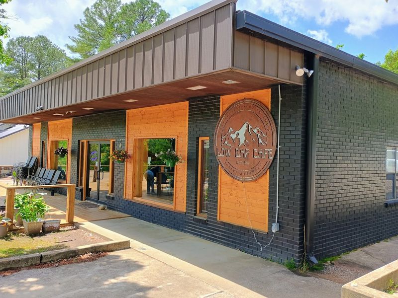 A Scenic Arkansas Drive That Ends With Great Food