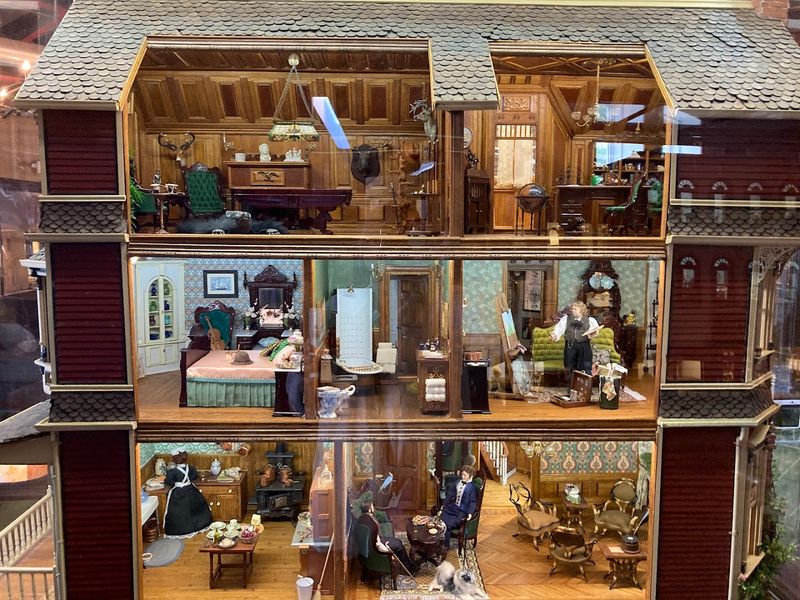A Timeline Of American History Told In Miniature