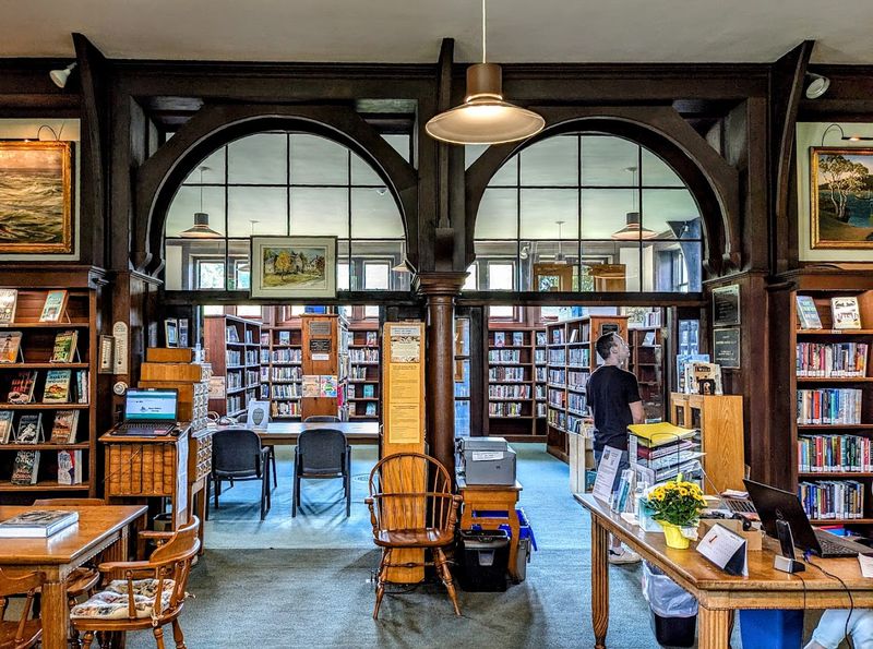 Borrow Books While You’re Visiting