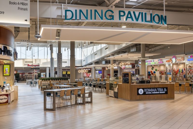 A Food Scene That Goes Way Beyond Mall Food Court Expectations A Food Scene That Goes Way Beyond Mall Food Court Expectations
