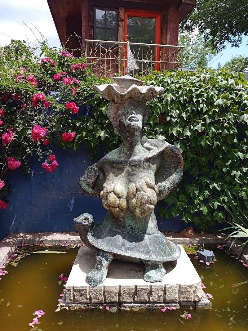 A Garden That Draws Artists From Around The World A Garden That Draws Artists From Around The World