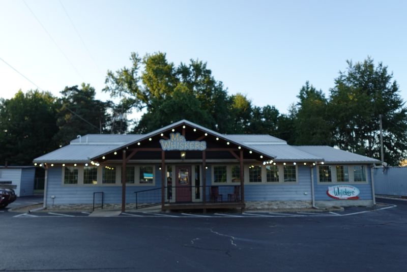 Roadside Stop Worth The Detour Across Arkansas