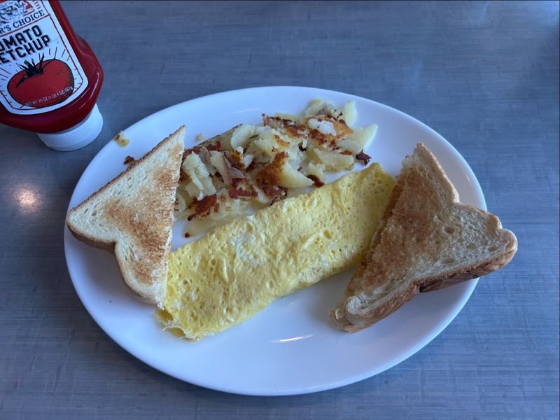 A Legendary Omelet That Earns The Drive