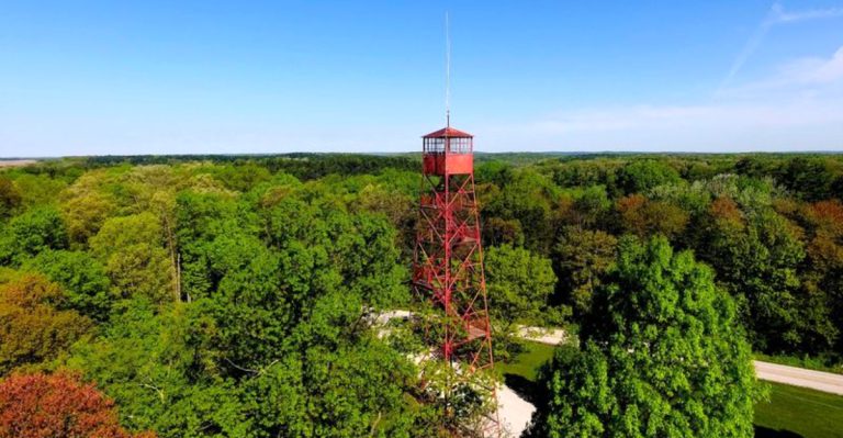 A Hidden Ohio Overlook Rewards The Climb With Sweeping 360-Degree Views