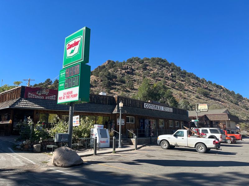 A Highway Stop That Makes The Plan Easier