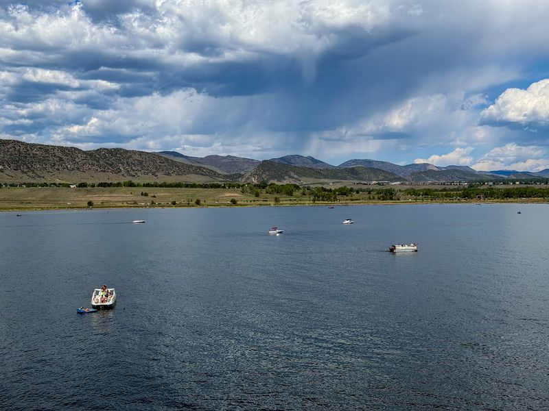 A Huge Reservoir Steals The Show On Summer Days