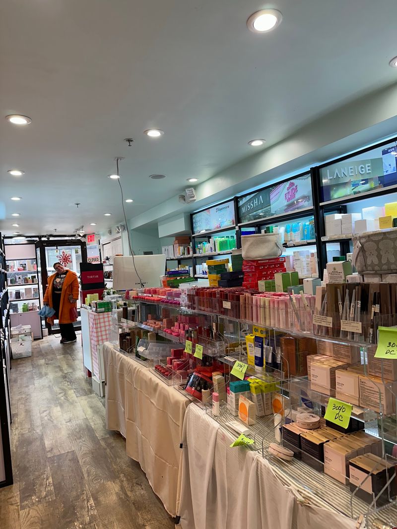 A Korean Beauty Shop Inside The Market A Korean Beauty Shop Inside The Market
