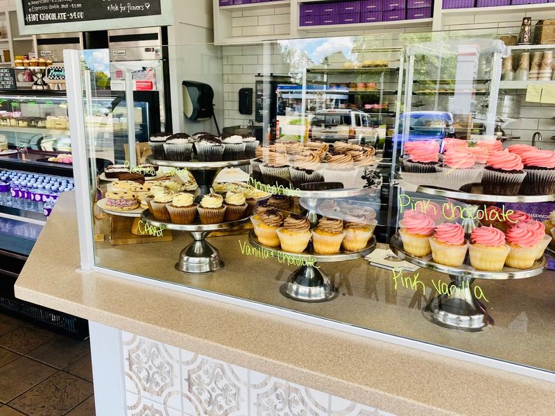 Area 51 Cupcakery - Naperville