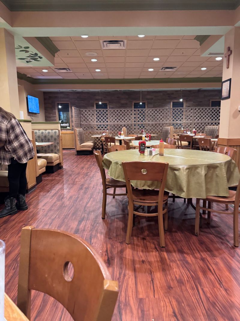 A Laid-Back And Comfortable Atmosphere A Laid-Back And Comfortable Atmosphere