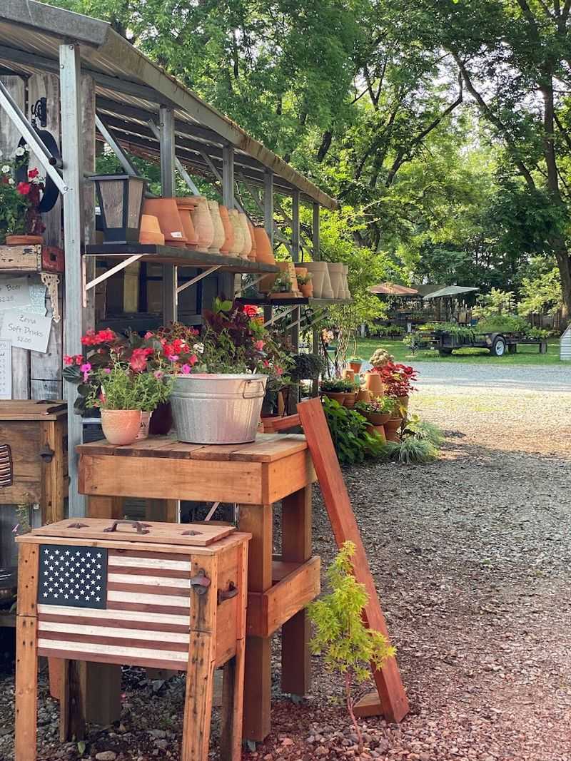 A Laid-Back Space For Local Finds A Laid-Back Space For Local Finds