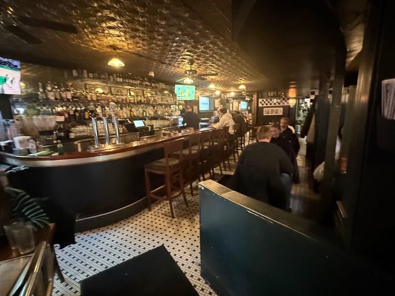 A Laid-Back Spot For Solo Diners And Groups A Laid-Back Spot For Solo Diners And Groups