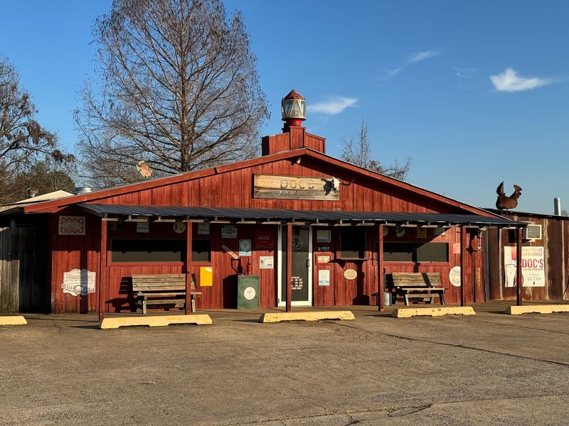 A Laid-Back Stop Along A Quiet Highway