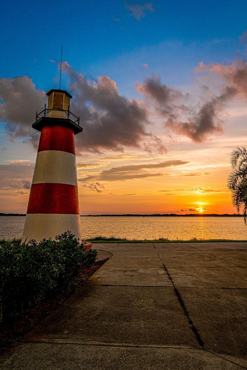 A Lighthouse With No Ocean In Sight Steals The Show