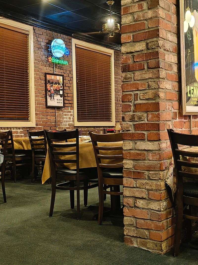 A Lively, Homey Atmosphere For Groups