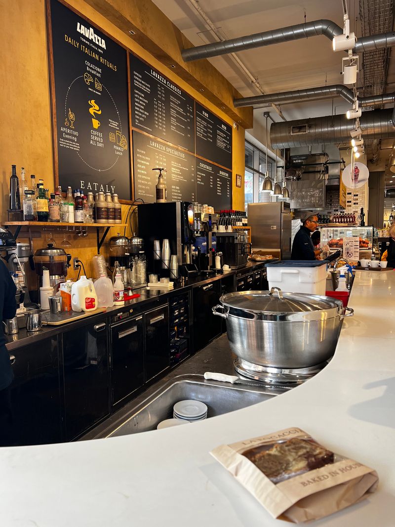 Decor, Ambiance, And The Two Story Flow