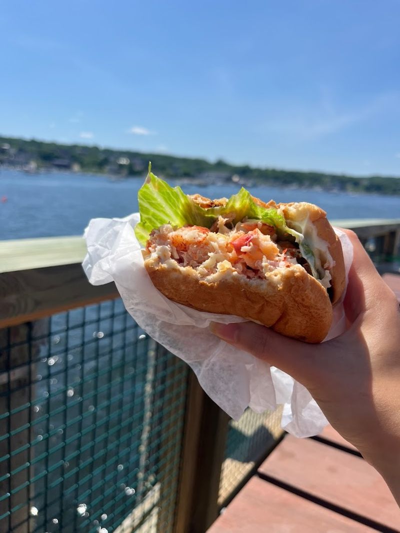 A Lobster Roll With Real Weight