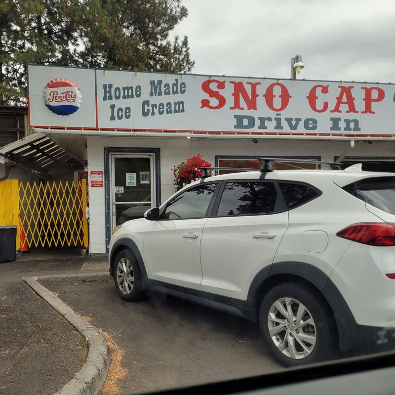 Operating Hours That Respect Tradition