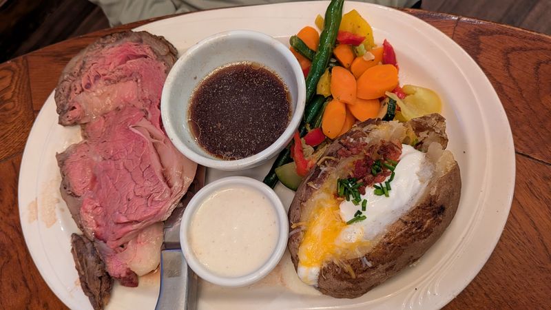 The Mid-Meal Moment That Keeps Visitors Talking