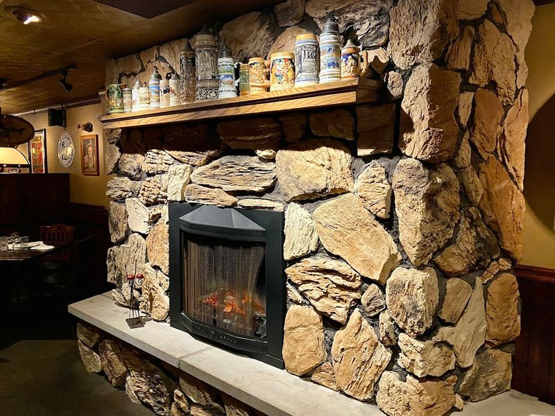 A Lodge-Like Setting 