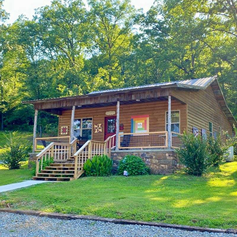 A Log Cabin Bursting With Color A Log Cabin Bursting With Color