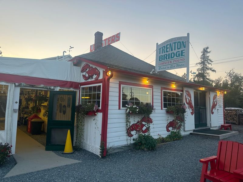 A Long Seasonal Window For Lobster Lovers