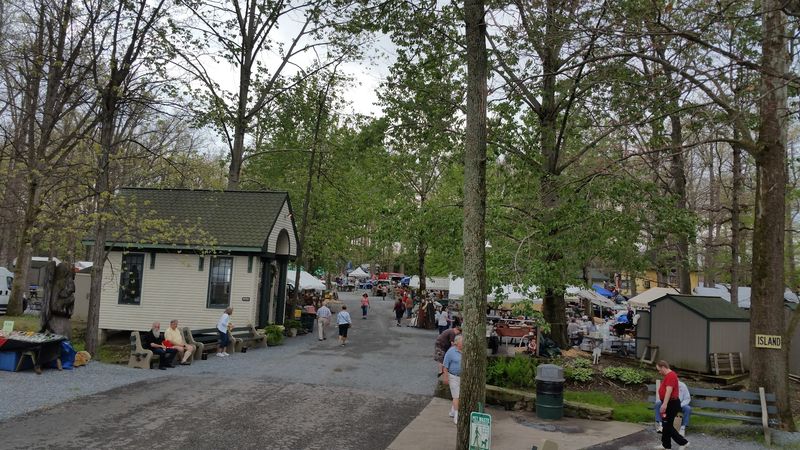 The Outdoor Setting That Makes Shopping Feel Like An Adventure