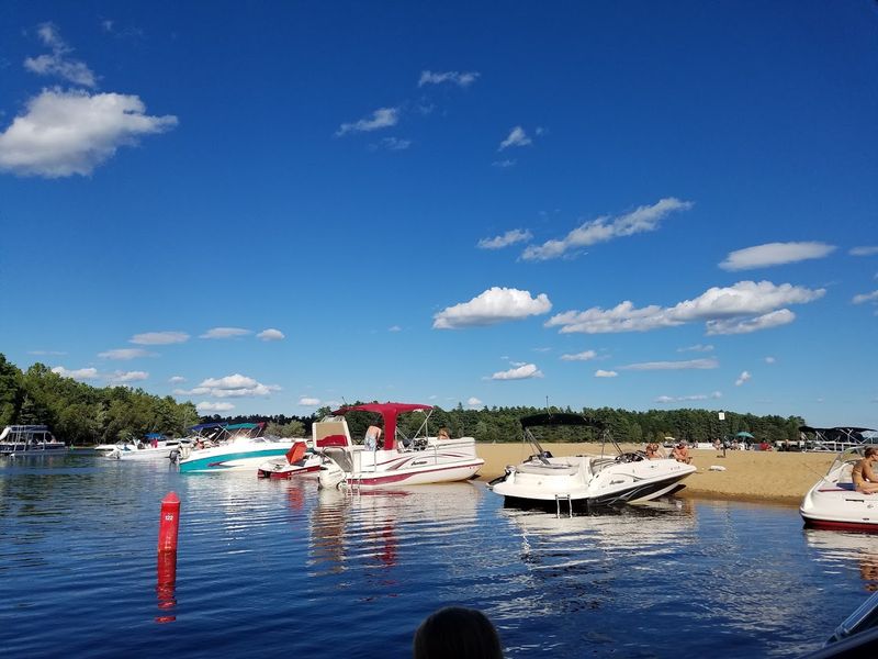 A Louder Boating Scene Takes Hold