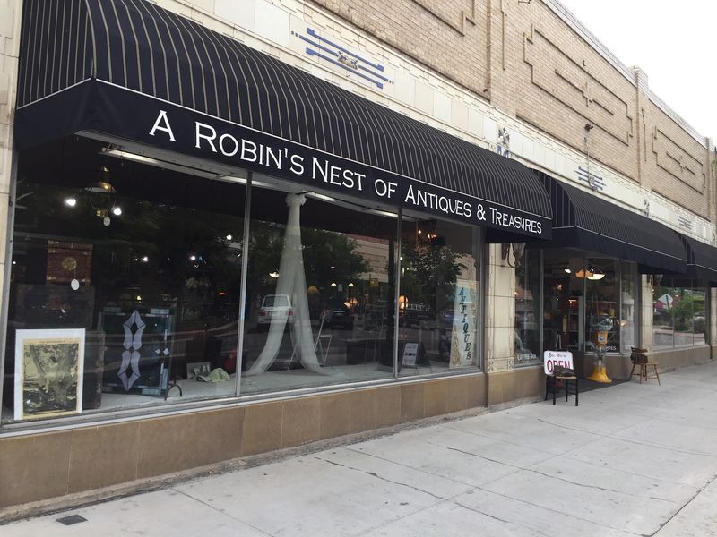 A Main Street Address With An Easy Browsing Promise
