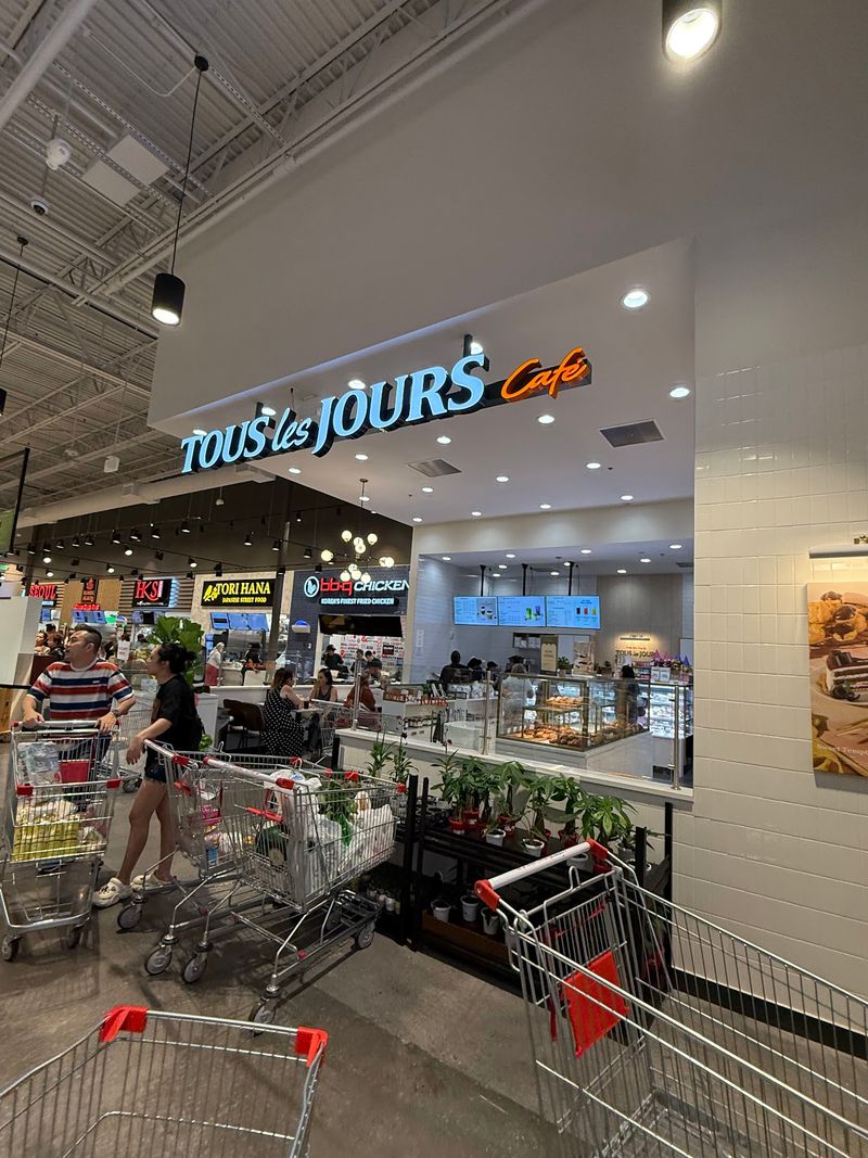 A Massive Store With Room To Roam A Massive Store With Room To Roam