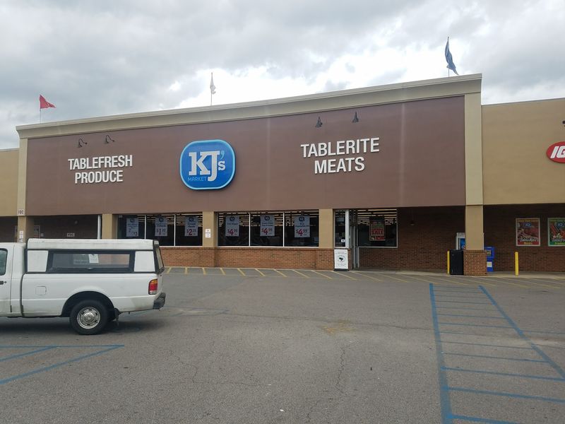 A Meat Department That Keeps Shoppers Coming Back A Meat Department That Keeps Shoppers Coming Back