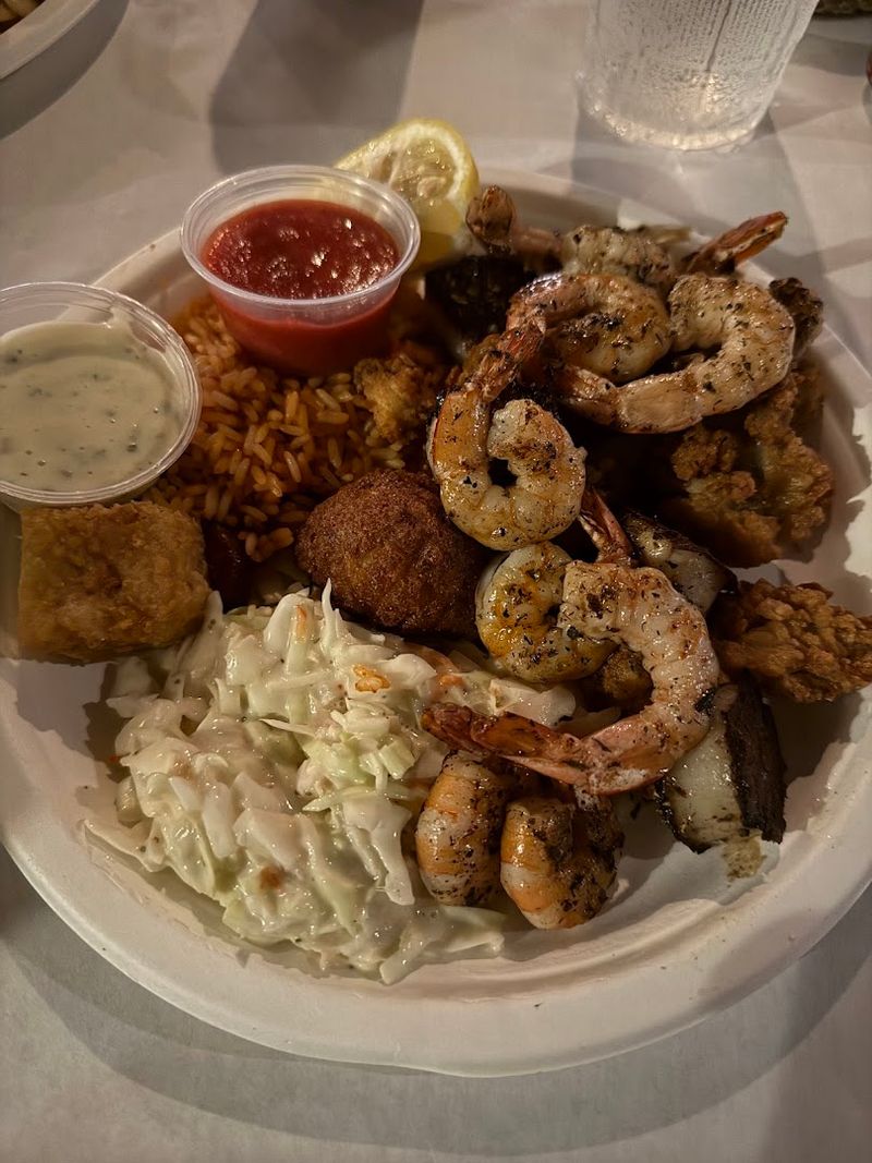 A Menu Built Around Fresh, Local Lowcountry Seafood
