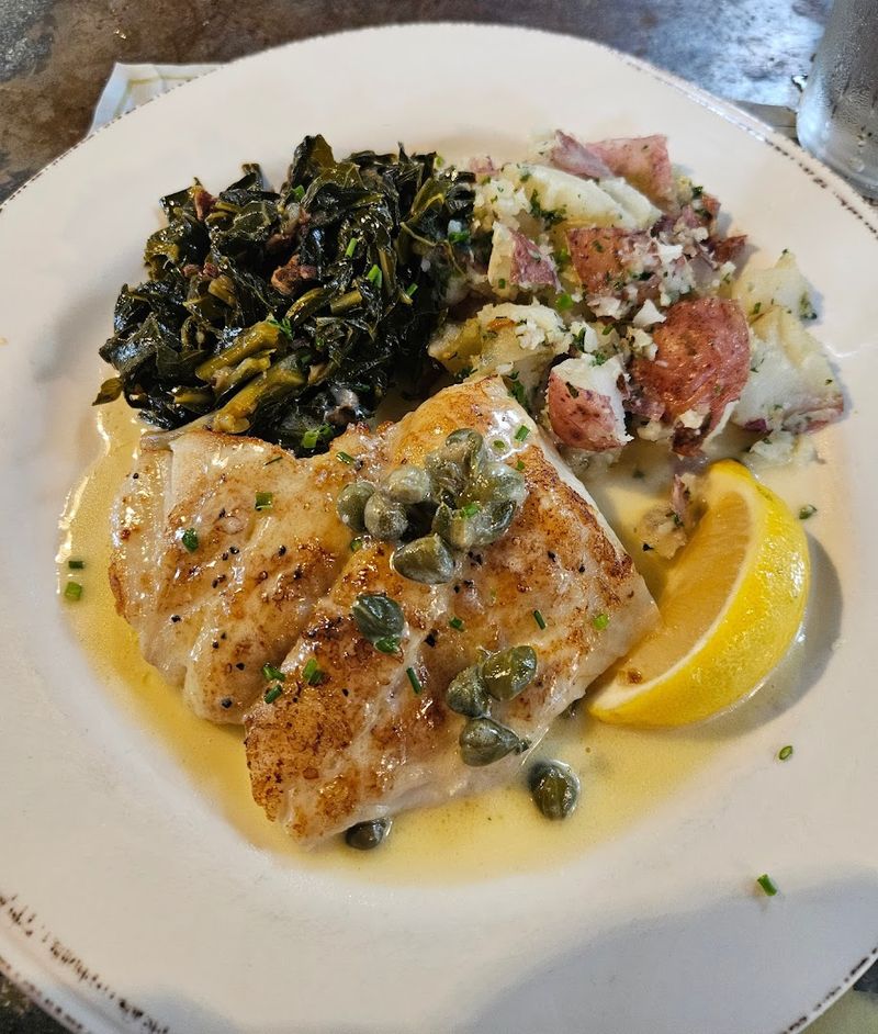 The Naked Fish Section Where Fresh Catch Shines Without Distraction