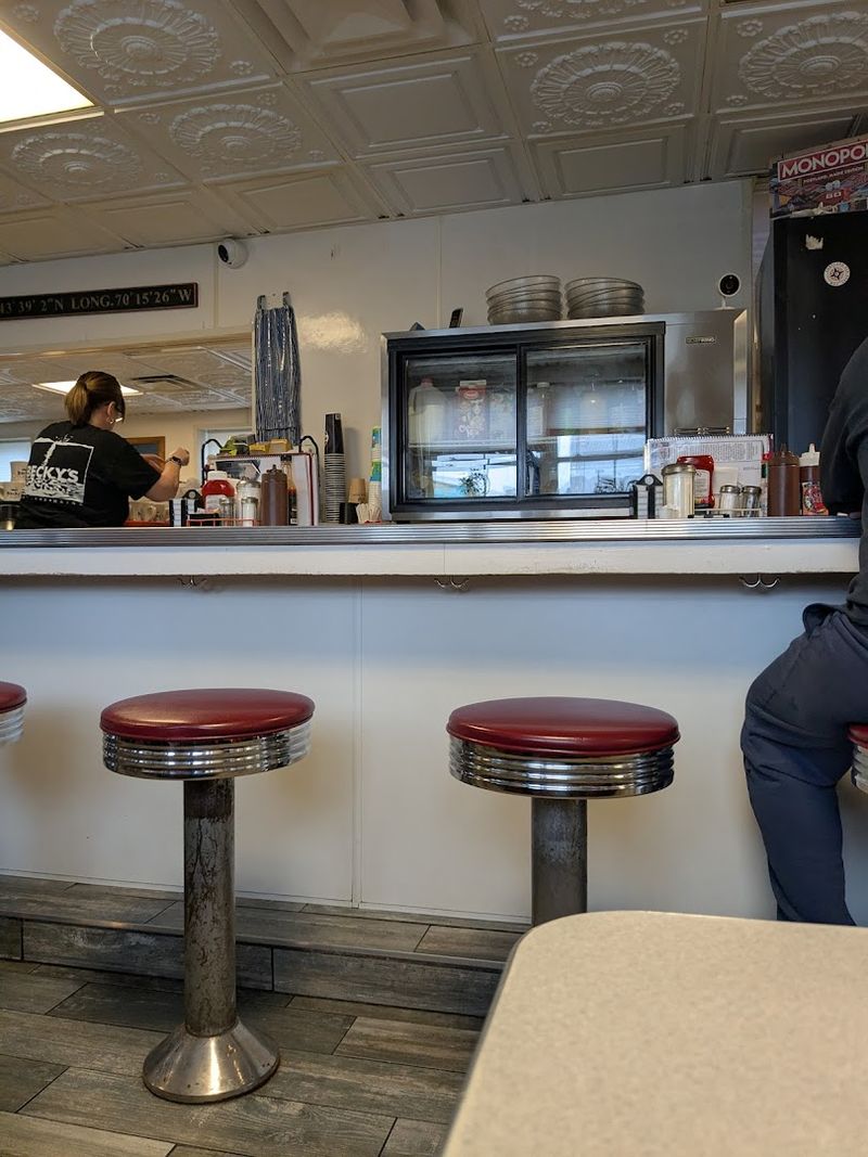 Friendly, Fast-Paced Service