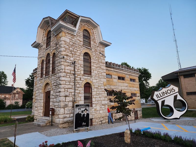 A Million Dollar Courthouse And A Cannonball Jail