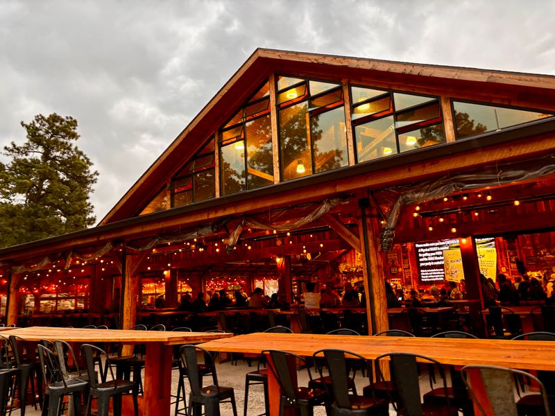 Downtown Distance, Zero Fuss