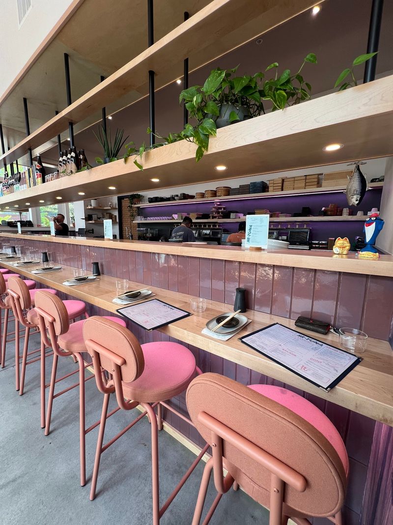 A Modern Setting With Playful Personality A Modern Setting With Playful Personality